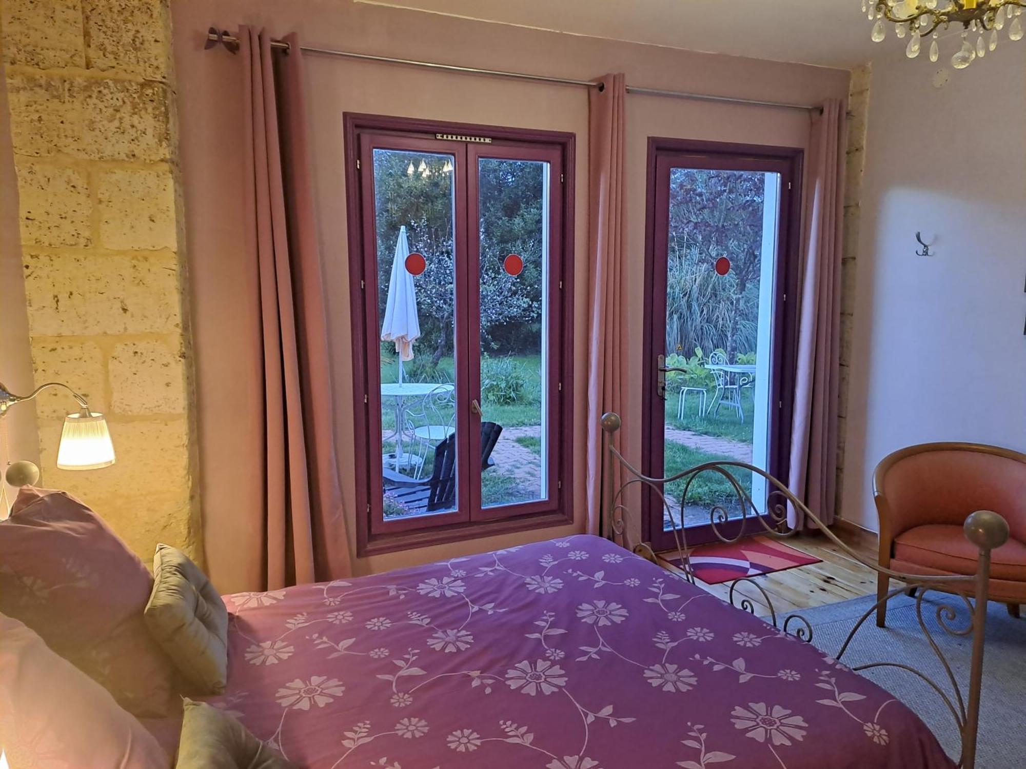 La Cadournaise Bed & Breakfast Saint-Seurin-de-Cadourne Exterior foto