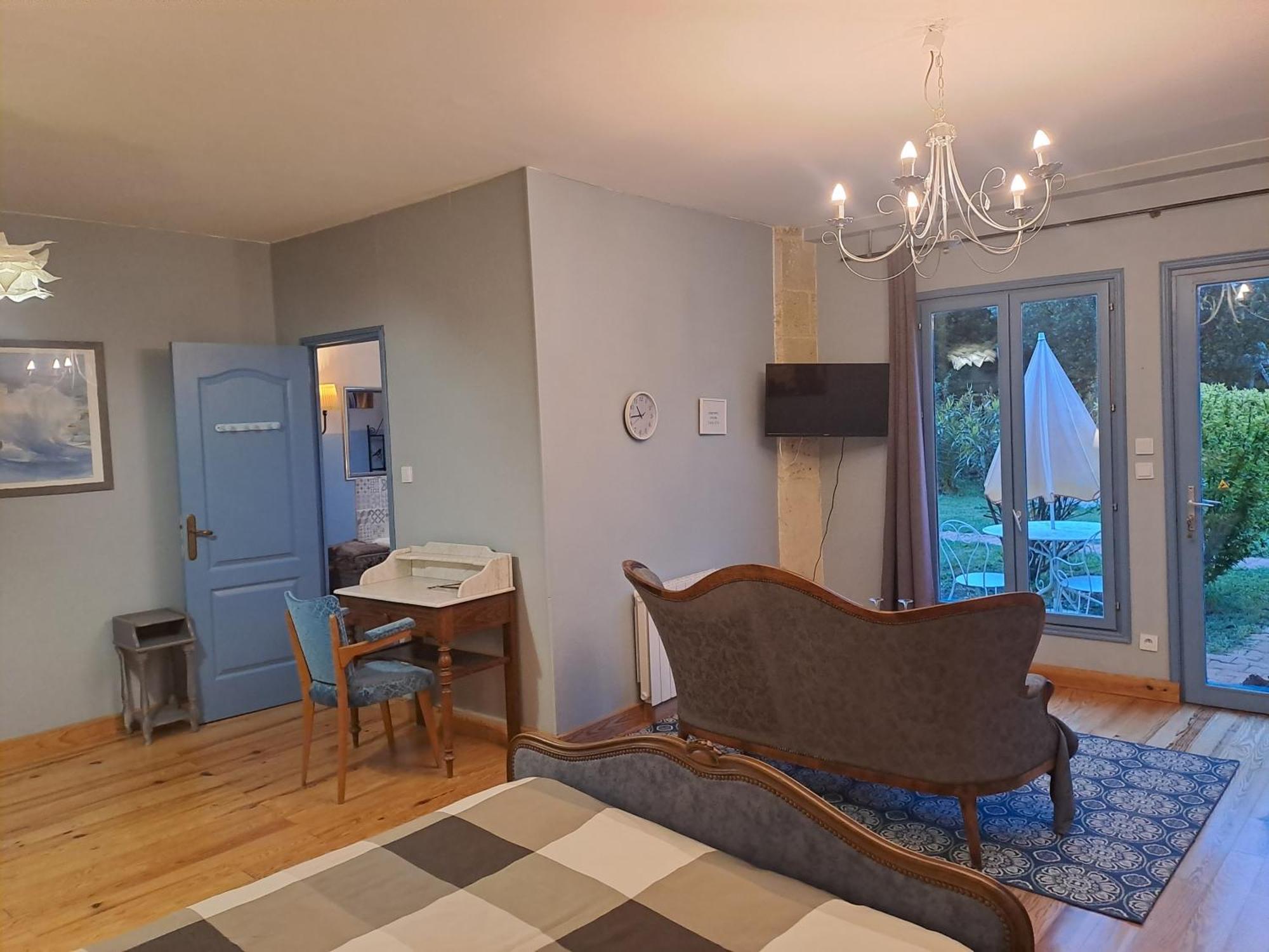 La Cadournaise Bed & Breakfast Saint-Seurin-de-Cadourne Exterior foto