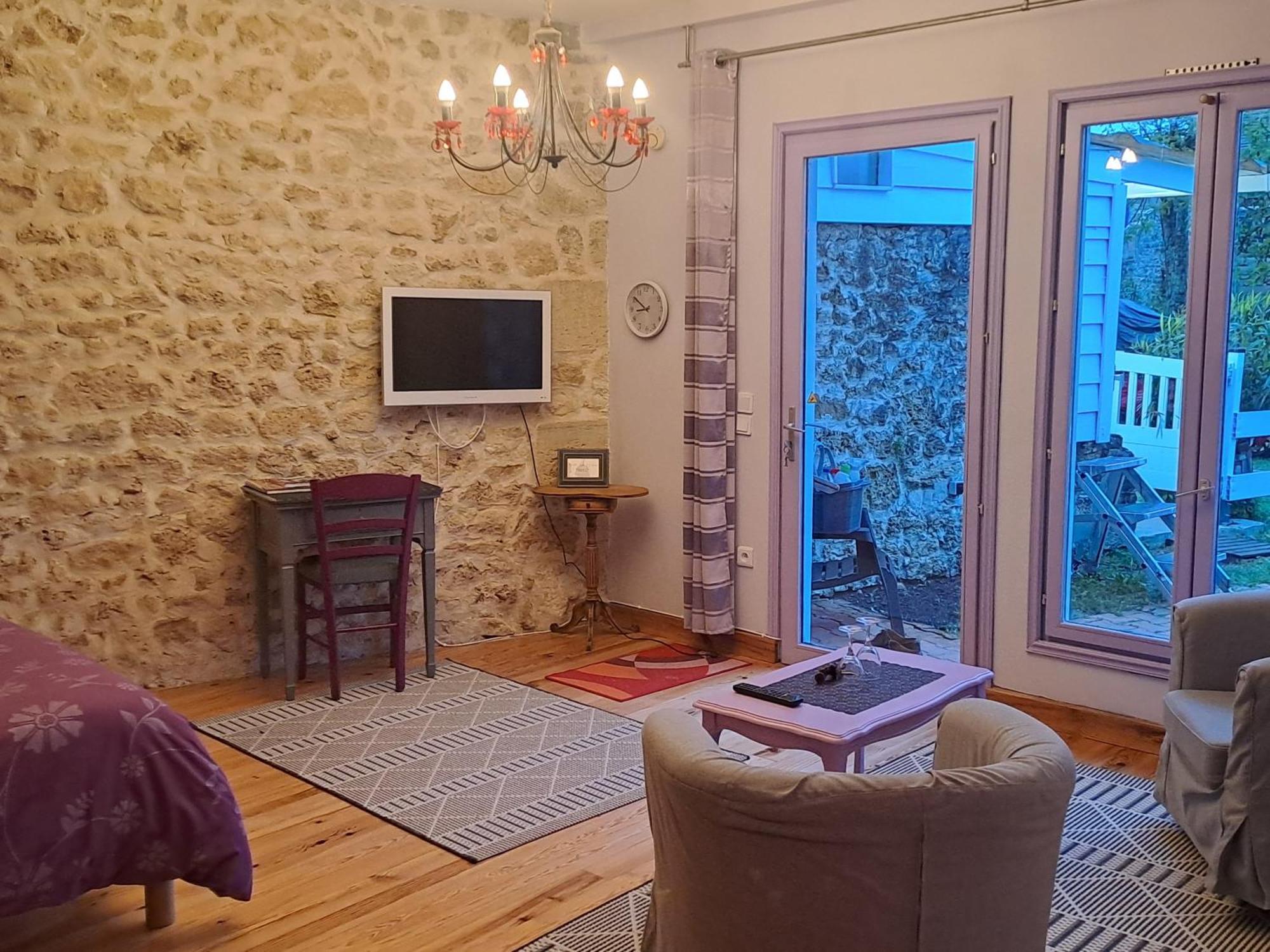 La Cadournaise Bed & Breakfast Saint-Seurin-de-Cadourne Exterior foto