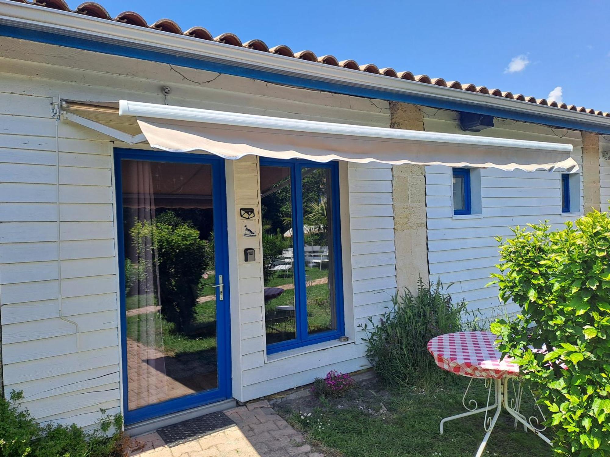 La Cadournaise Bed & Breakfast Saint-Seurin-de-Cadourne Exterior foto