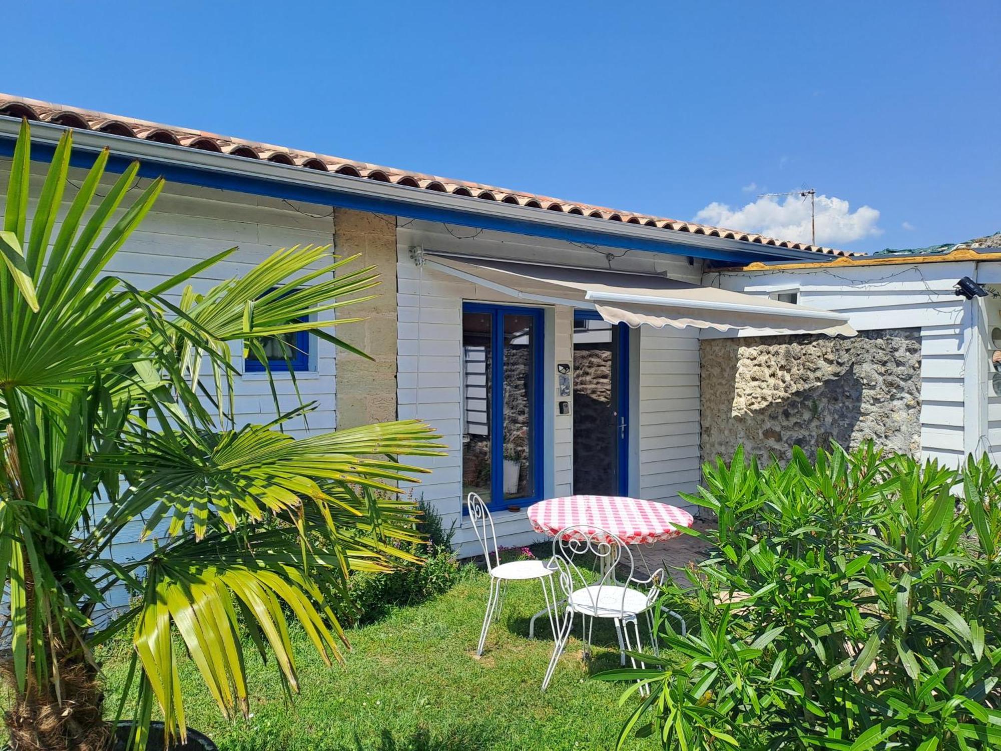 La Cadournaise Bed & Breakfast Saint-Seurin-de-Cadourne Exterior foto