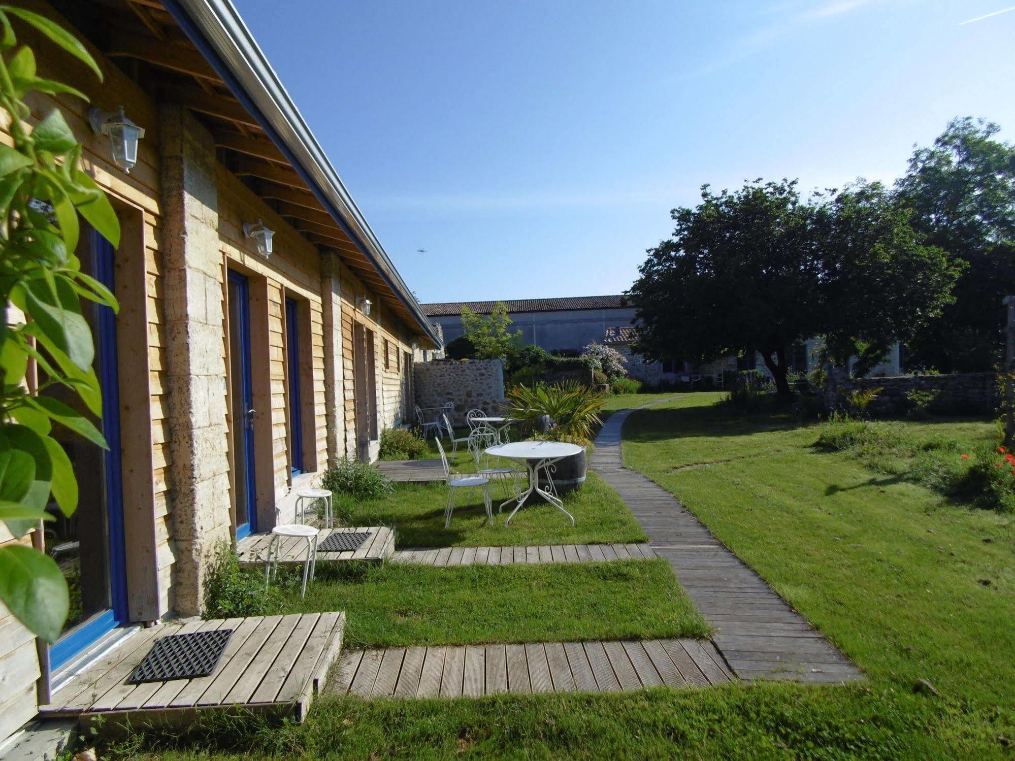 La Cadournaise Bed & Breakfast Saint-Seurin-de-Cadourne Exterior foto